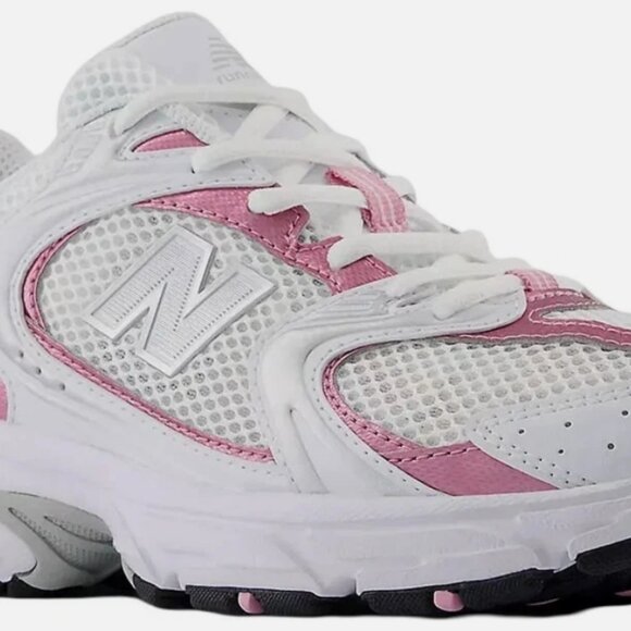 NEW BALANCE 530 Sneakers in White Pink Metallic Size 10 Brand New in Box